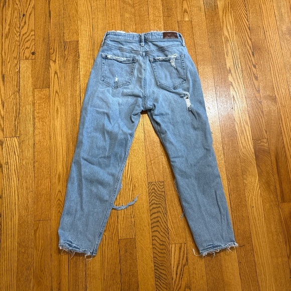 Hollister Light Blue Distressed Curvy High Rise Mom Jeans-Size 1 Short - Picture 6 of 6